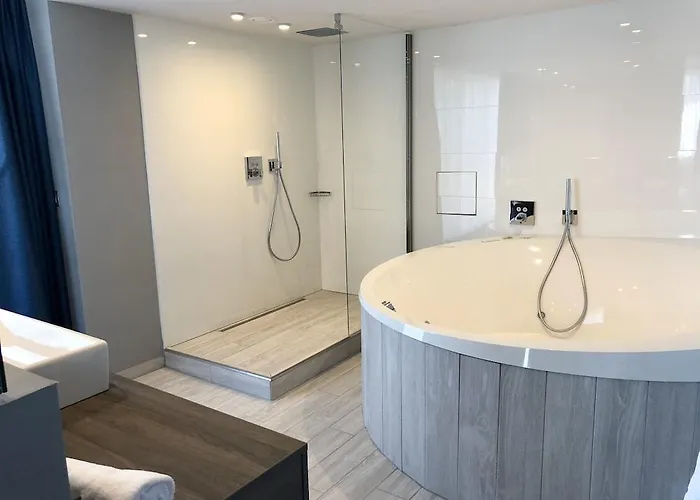 Alliance Palais Des Congres Hotel 3*